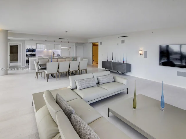 1 Collins Ave # 606, Miami Beach FL 33139