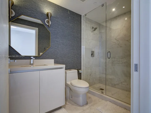 1 Collins Ave # 606, Miami Beach FL 33139