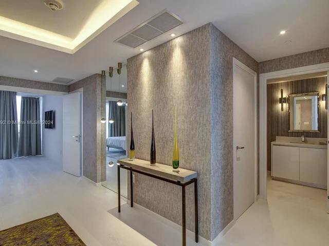 1 Collins Ave # 606, Miami Beach FL 33139