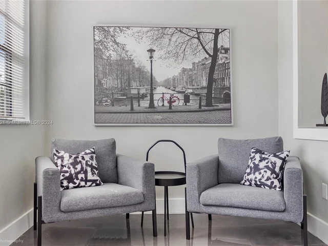 1171 NW 57th St, Miami FL 33127