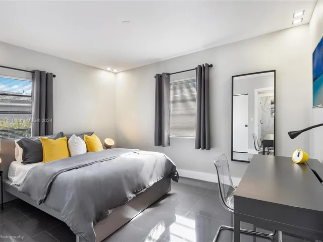 1171 NW 57th St, Miami FL 33127