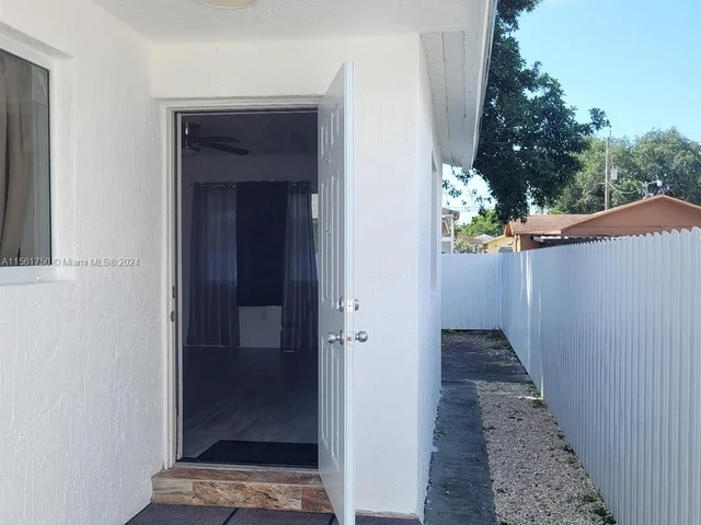 2126 NW 47th Ter # B, Miami FL 33142