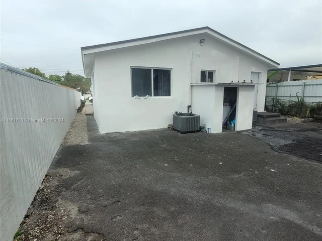 2126 NW 47th Ter # B, Miami FL 33142