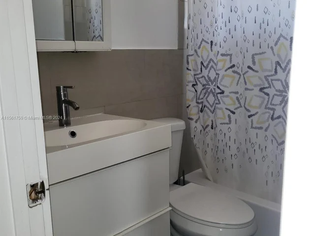 2126 NW 47th Ter # B, Miami FL 33142