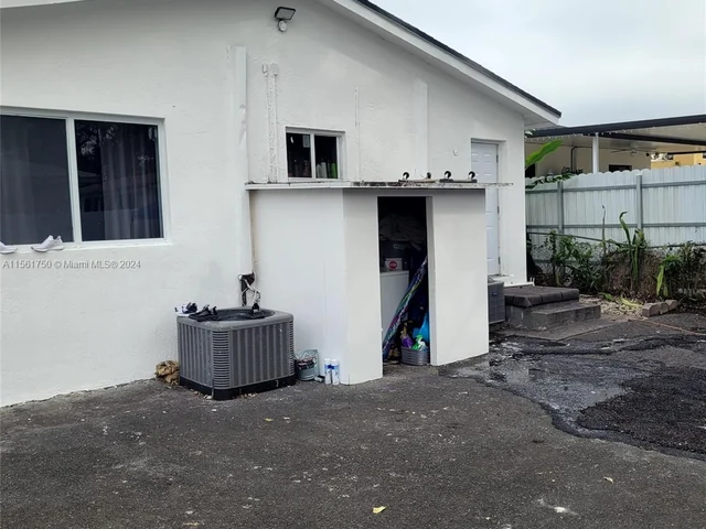 2126 NW 47th Ter # B, Miami FL 33142