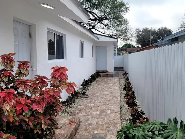 2126 NW 47th Ter # B, Miami FL 33142