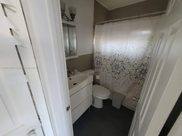 2126 NW 47th Ter # B, Miami FL 33142