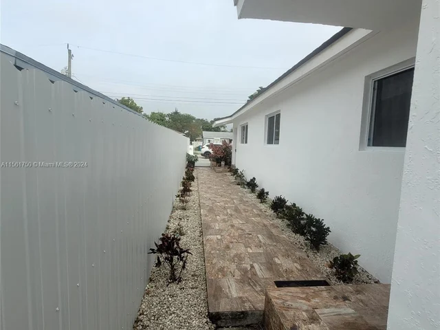 2126 NW 47th Ter # B, Miami FL 33142