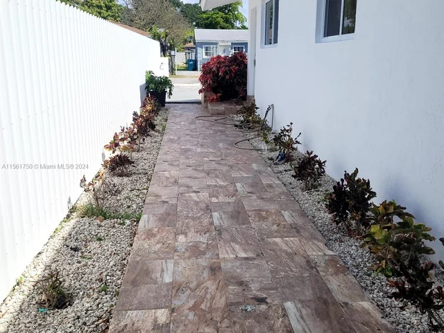 2126 NW 47th Ter # B, Miami FL 33142