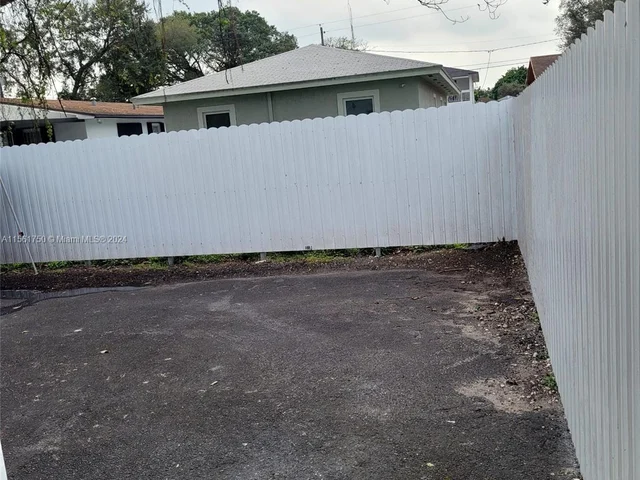 2126 NW 47th Ter # B, Miami FL 33142