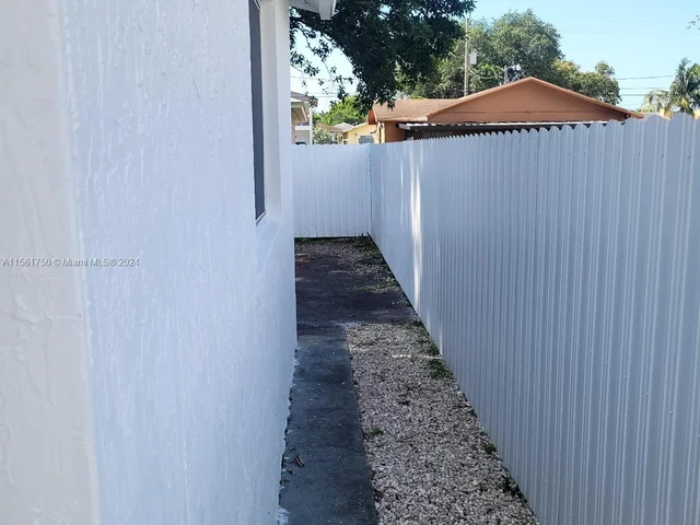 2126 NW 47th Ter # B, Miami FL 33142