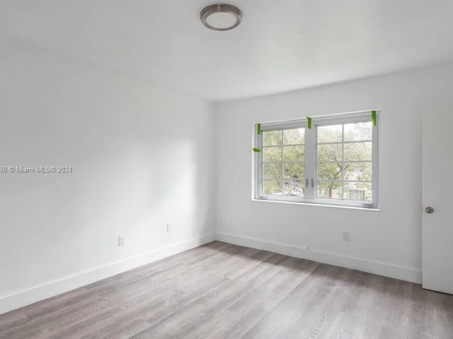 974 SW 2nd St # 1, Miami FL 33130