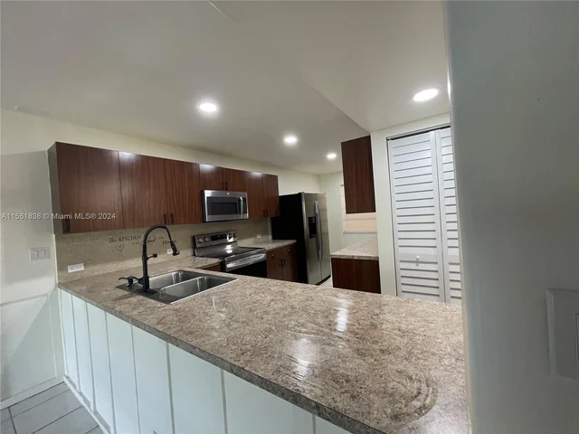 2067 Coral Ridge Dr # N202, Coral Springs FL 33071