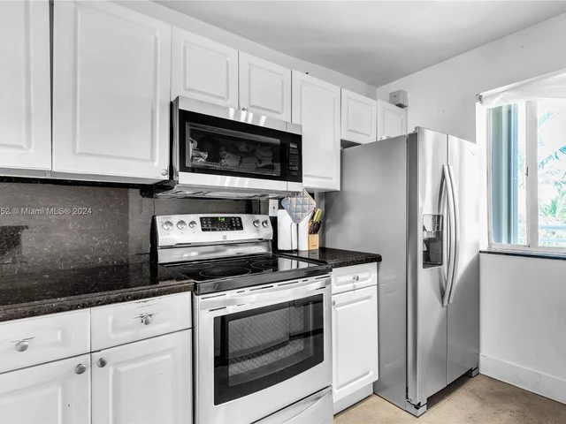 1401 Bay Rd # 504, Miami Beach FL 33139