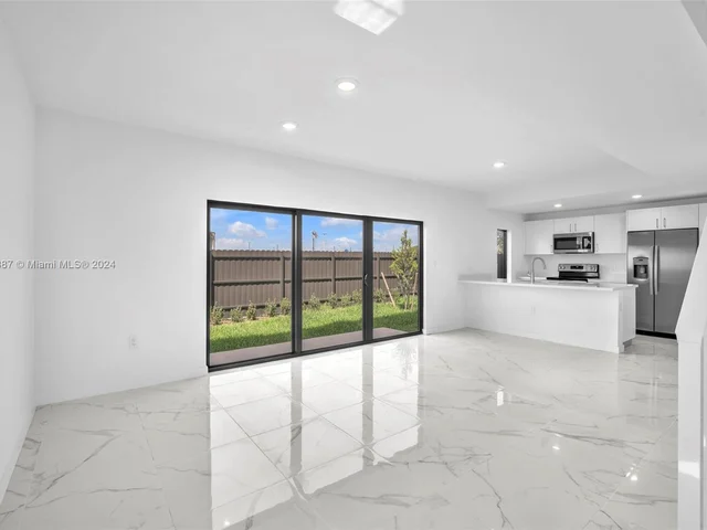 251 NW 13 Place # 251, Homestead FL 33034