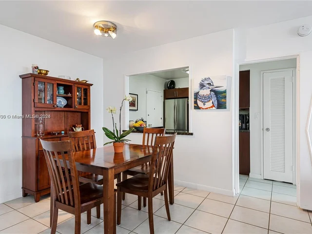 5700 Collins Ave # 11H, Miami Beach FL 33140