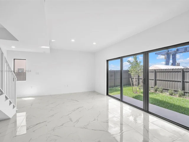 253 NW 13 Place # 253, Homestead FL 33034