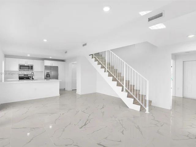 253 NW 13 Place # 253, Homestead FL 33034