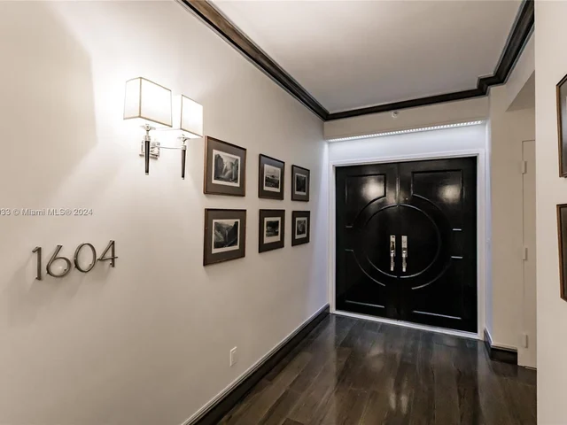 300 S Pointe Dr # 1604, Miami Beach FL 33139
