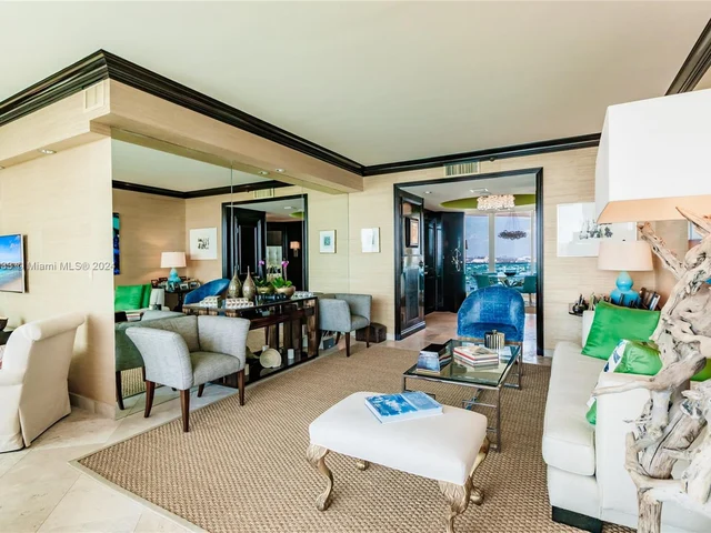 300 S Pointe Dr # 1604, Miami Beach FL 33139