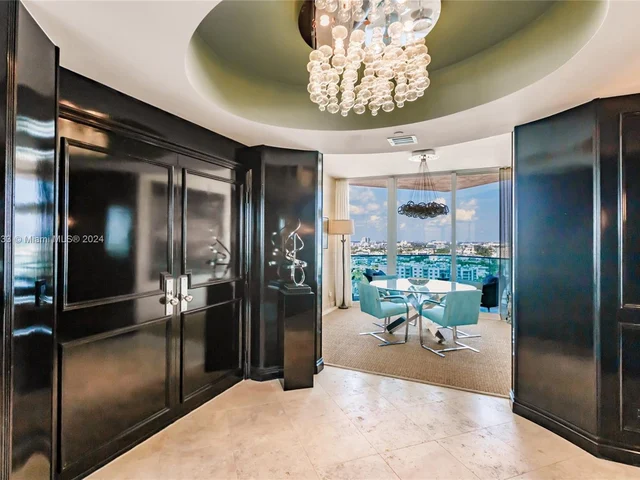 300 S Pointe Dr # 1604, Miami Beach FL 33139
