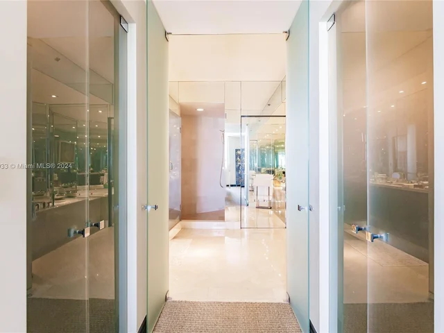 300 S Pointe Dr # 1604, Miami Beach FL 33139