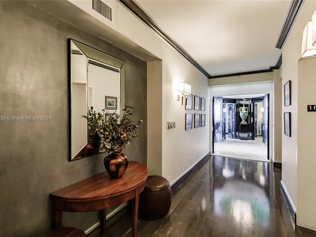 300 S Pointe Dr # 1604, Miami Beach FL 33139