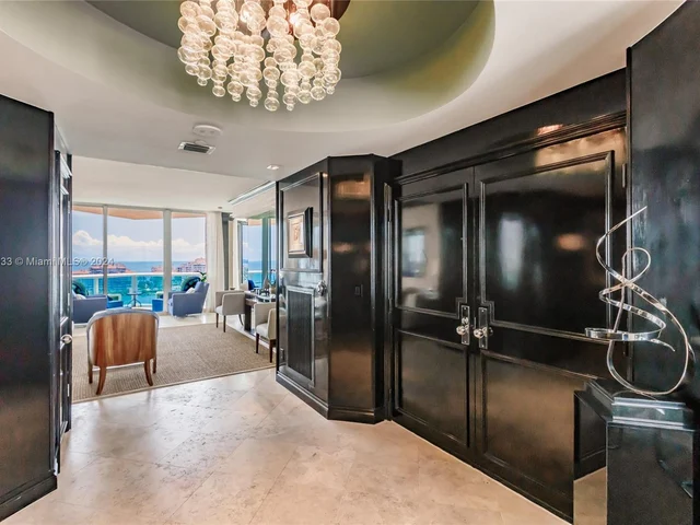 300 S Pointe Dr # 1604, Miami Beach FL 33139