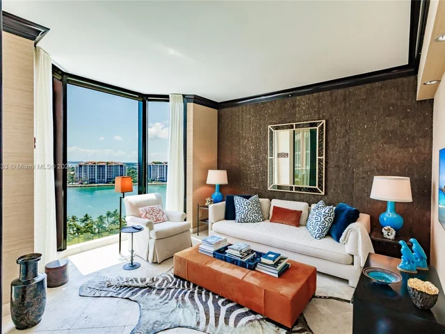 300 S Pointe Dr # 1604, Miami Beach FL 33139