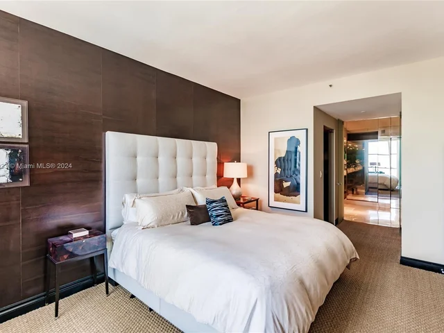 300 S Pointe Dr # 1604, Miami Beach FL 33139