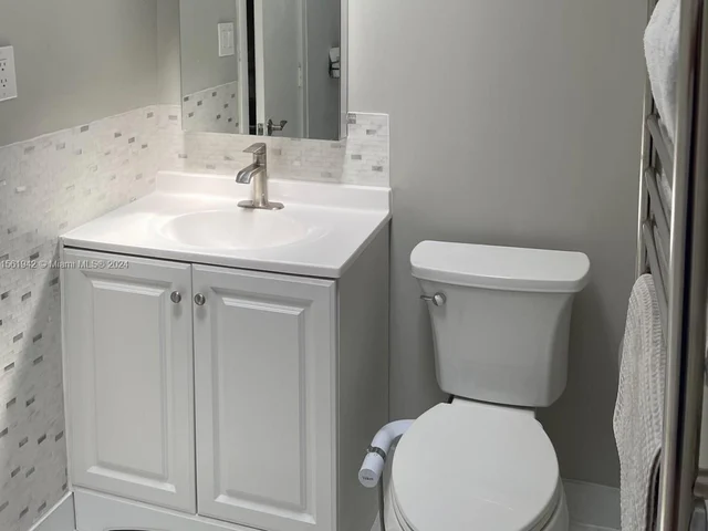 1415 Miami Rd # D, Fort Lauderdale FL 33316