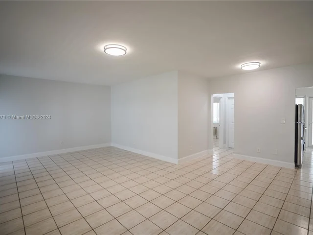 8330 Byron Ave # 3, Miami Beach FL 33141