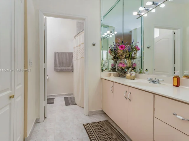 7546 W 20th Ave # 205, Hialeah FL 33016