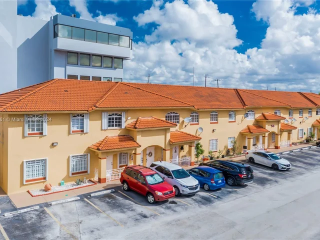 7546 W 20th Ave # 205, Hialeah FL 33016