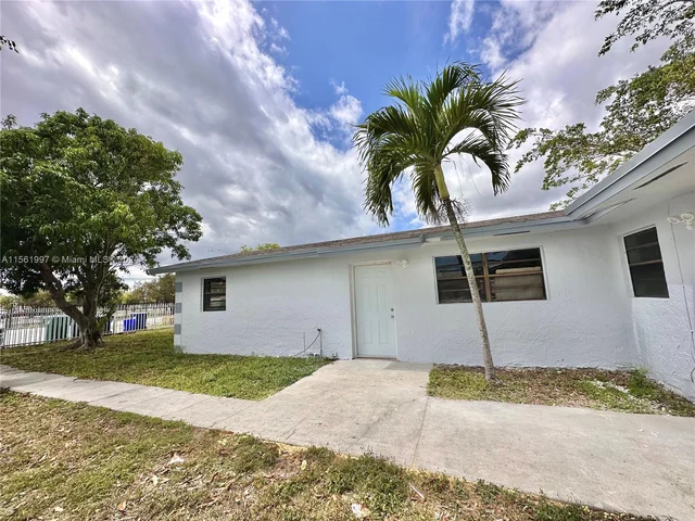 3645 NW 187th St, Miami Gardens FL 33056