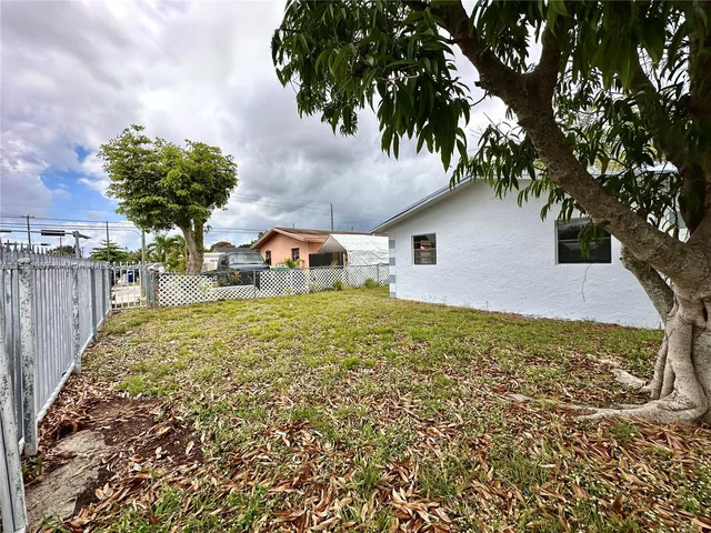 3645 NW 187th St, Miami Gardens FL 33056