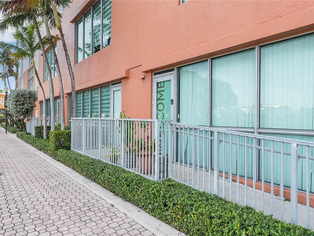 2100 Van Buren St # 102, Hollywood FL 33020