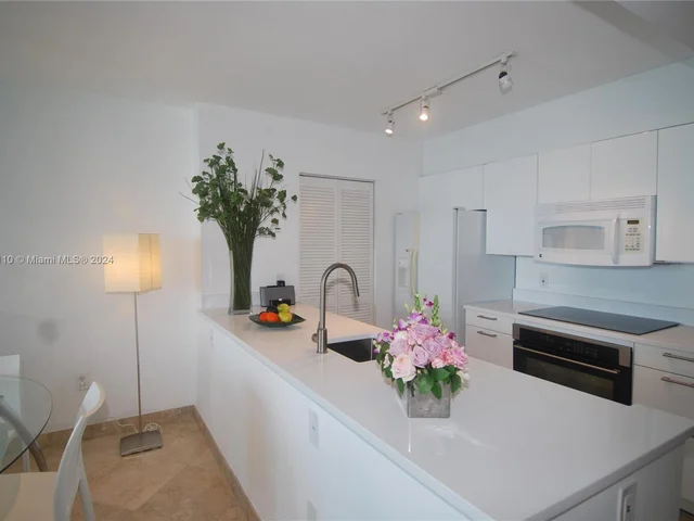 90 Alton Rd # 2708, Miami Beach FL 33139