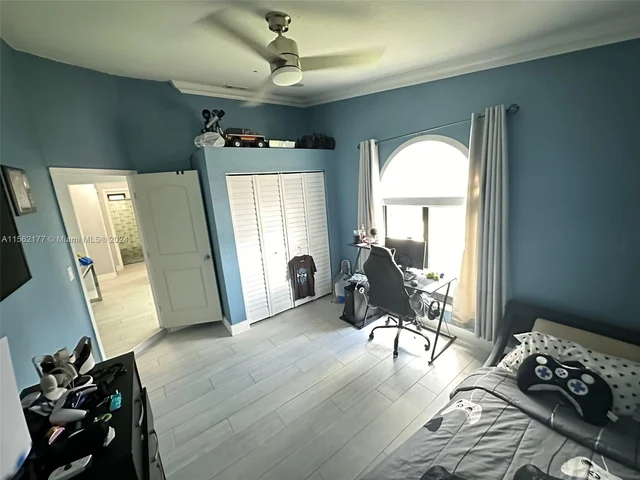 7525 W 32nd Ct, Hialeah FL 33018