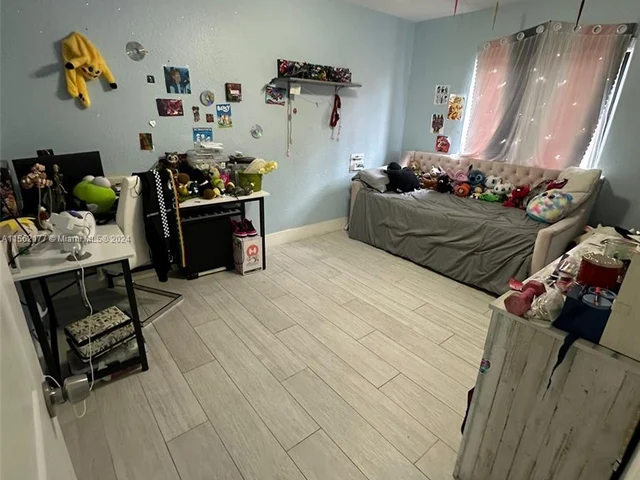 7525 W 32nd Ct, Hialeah FL 33018