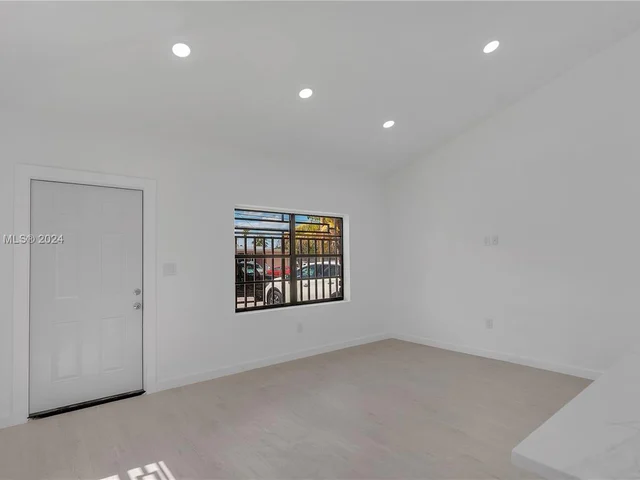 939 NW 23rd Ct # 939, Miami FL 33125