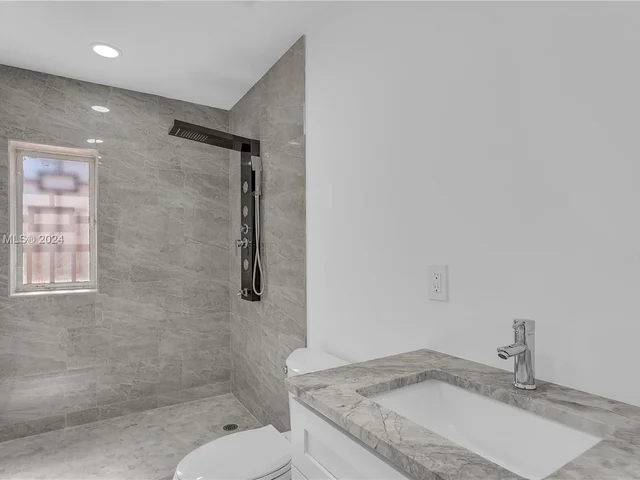 939 NW 23rd Ct # 939, Miami FL 33125