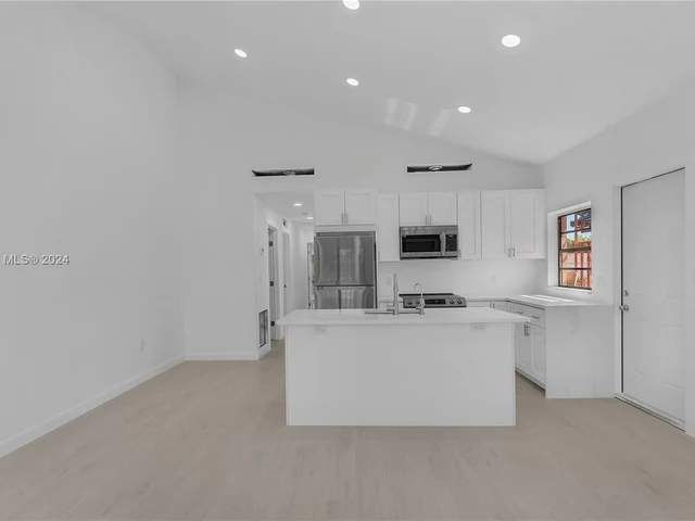 939 NW 23rd Ct # 939, Miami FL 33125