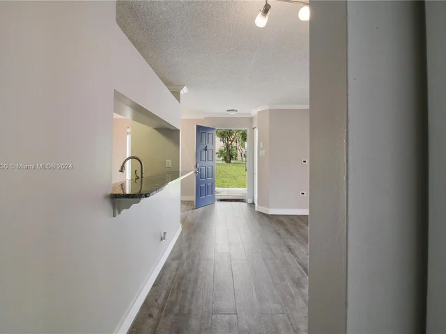 10521 SW 157th place # 107, Miami FL 33196
