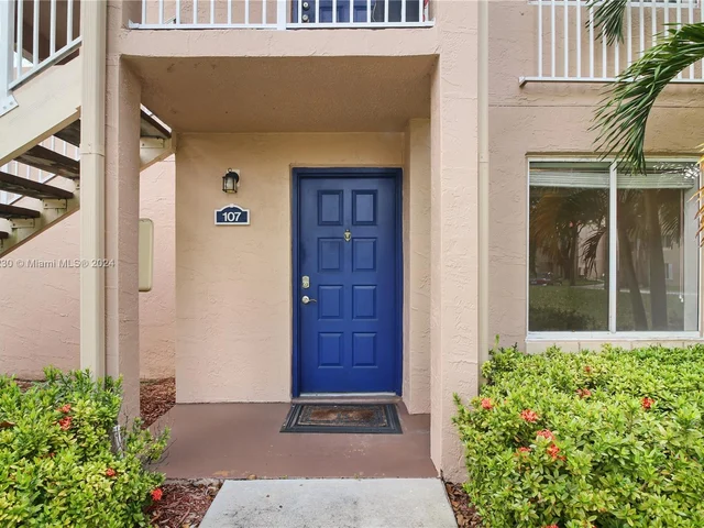 10521 SW 157th place # 107, Miami FL 33196