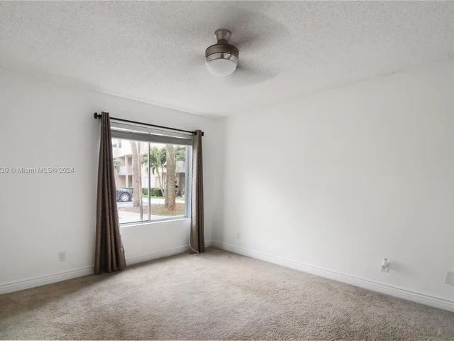 10521 SW 157th place # 107, Miami FL 33196
