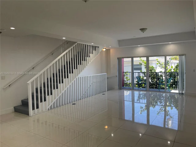 1813 Madison St # 3, Hollywood FL 33020