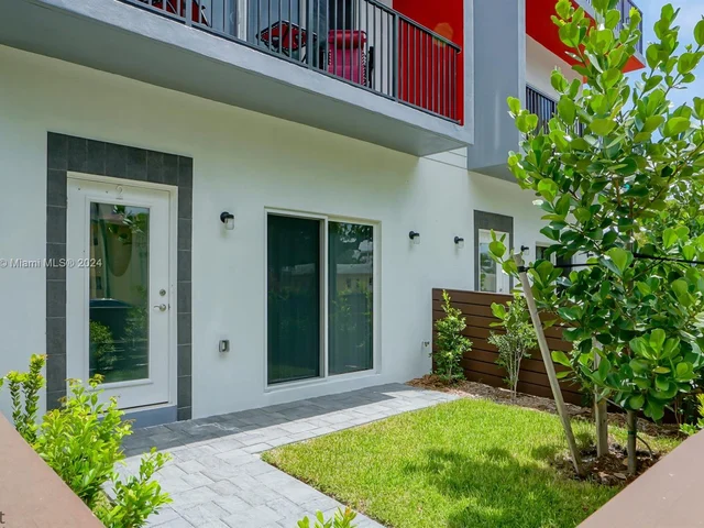 1813 Madison St # 3, Hollywood FL 33020