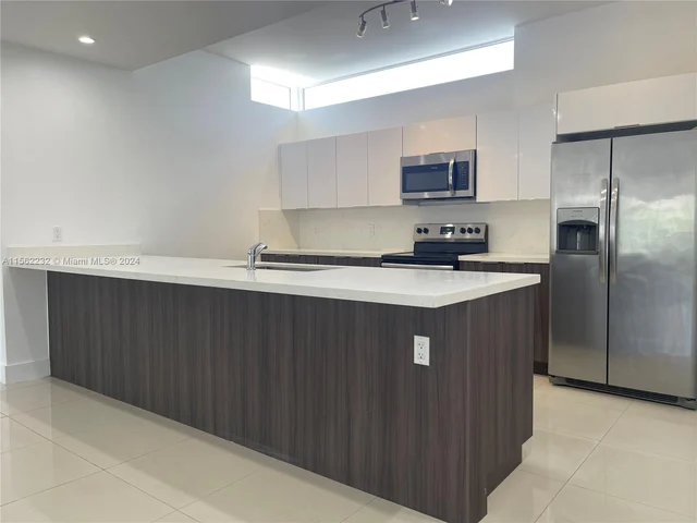 1813 Madison St # 3, Hollywood FL 33020