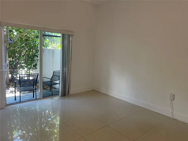 1813 Madison St # 3, Hollywood FL 33020